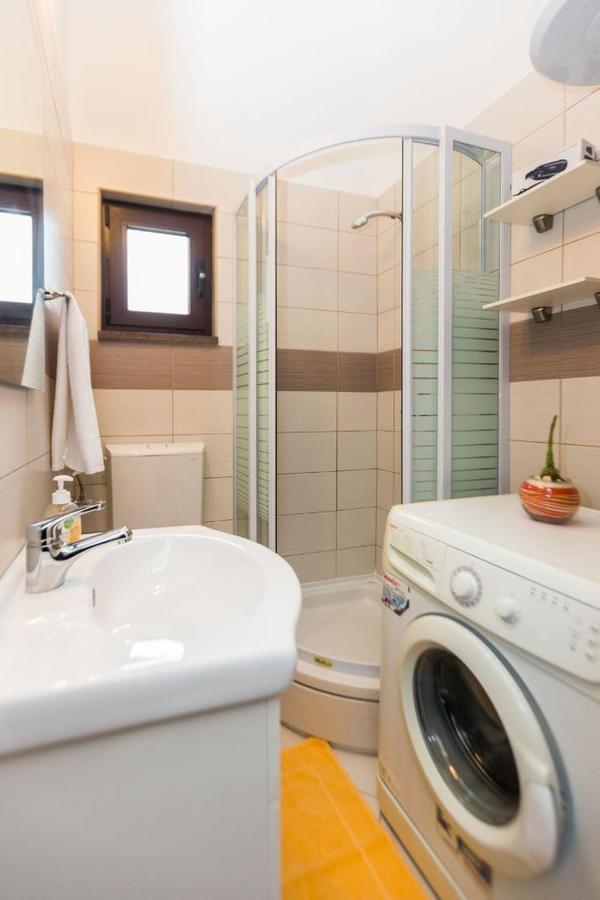 Apartman Bojana Apartment Starigrad Paklenica Exterior photo